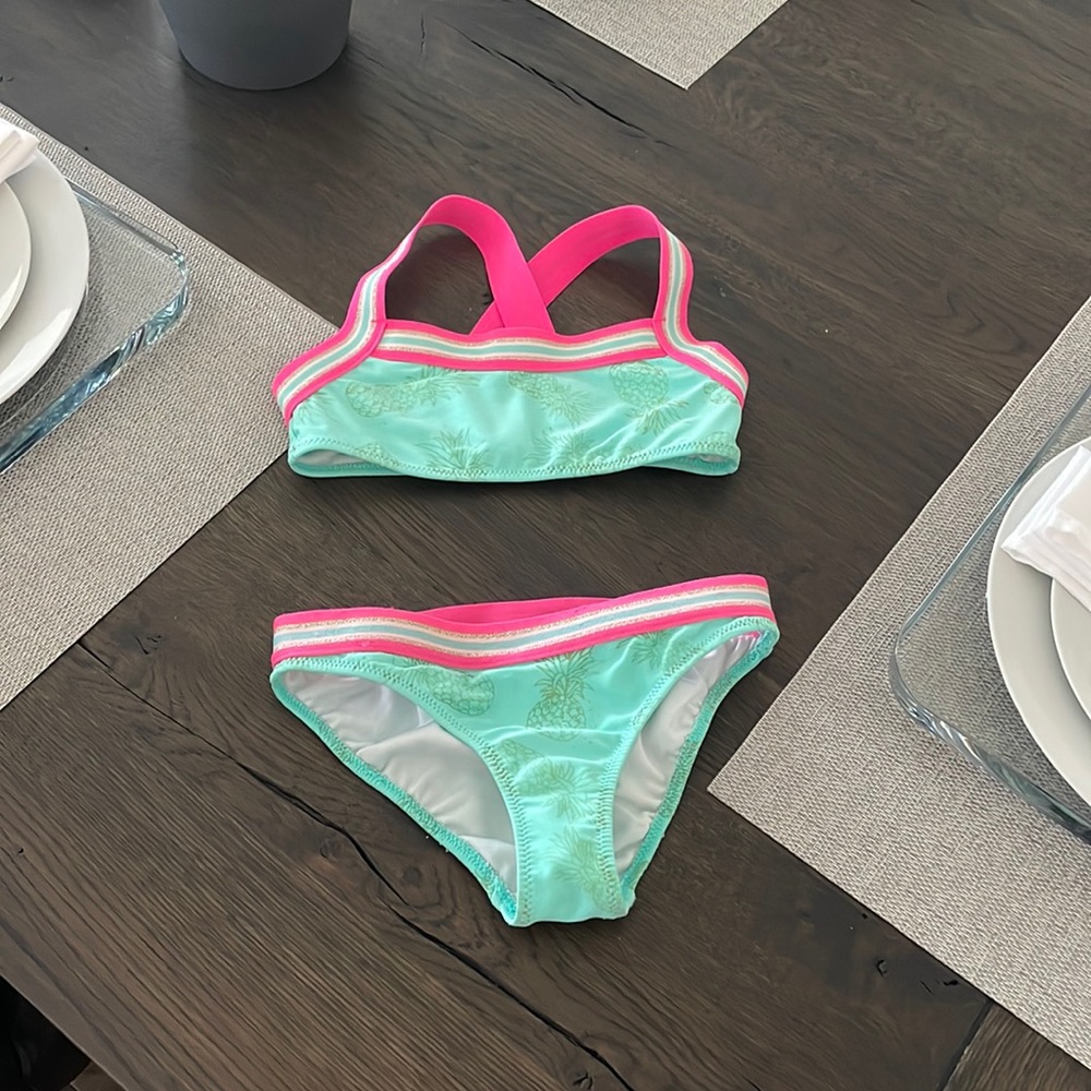 Girls Sunuva swimsuit, size 5-6
